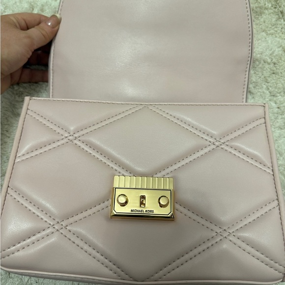 NWT Michael Kors Serena Blush Quilted Shoulder Bag - Picture 10 of 14